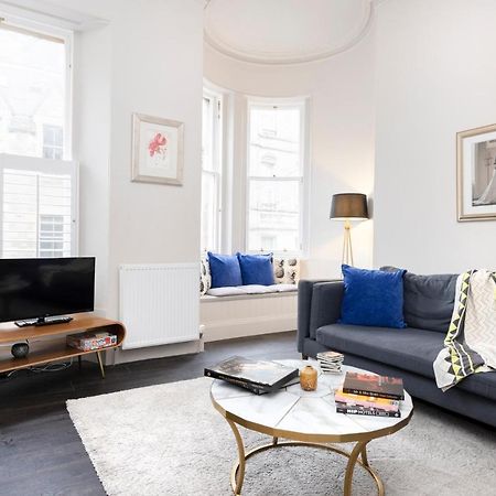 Joivy Sophisticated Apt Near Edinburgh Castle Exterior photo