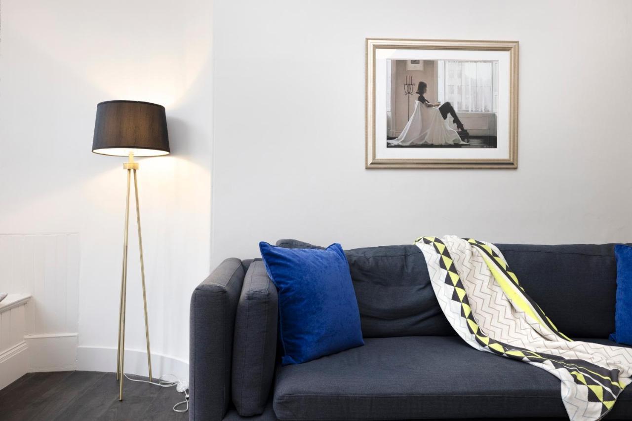 Joivy Sophisticated Apt Near Edinburgh Castle Exterior photo