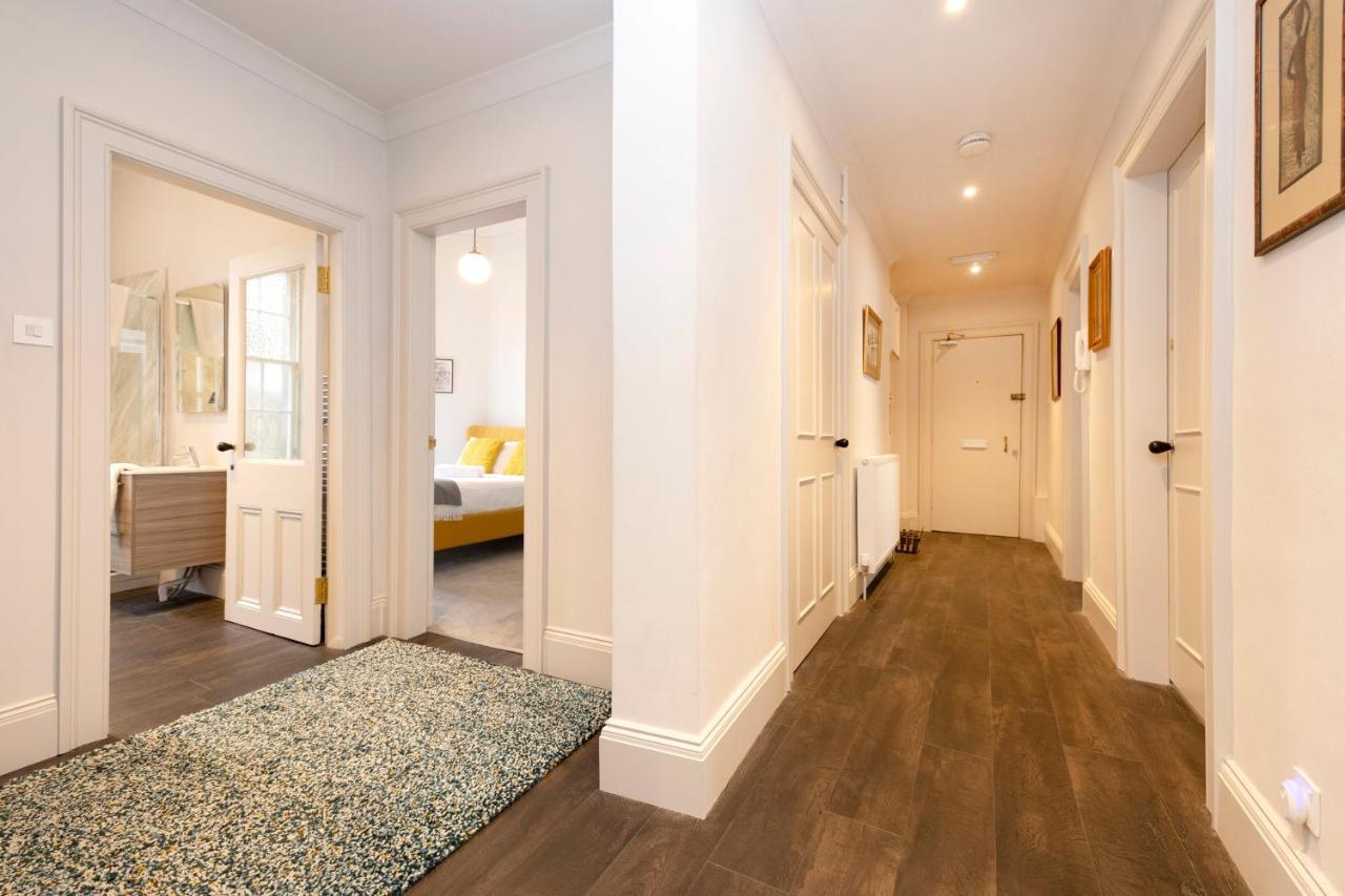 Joivy Sophisticated Apt Near Edinburgh Castle Exterior photo