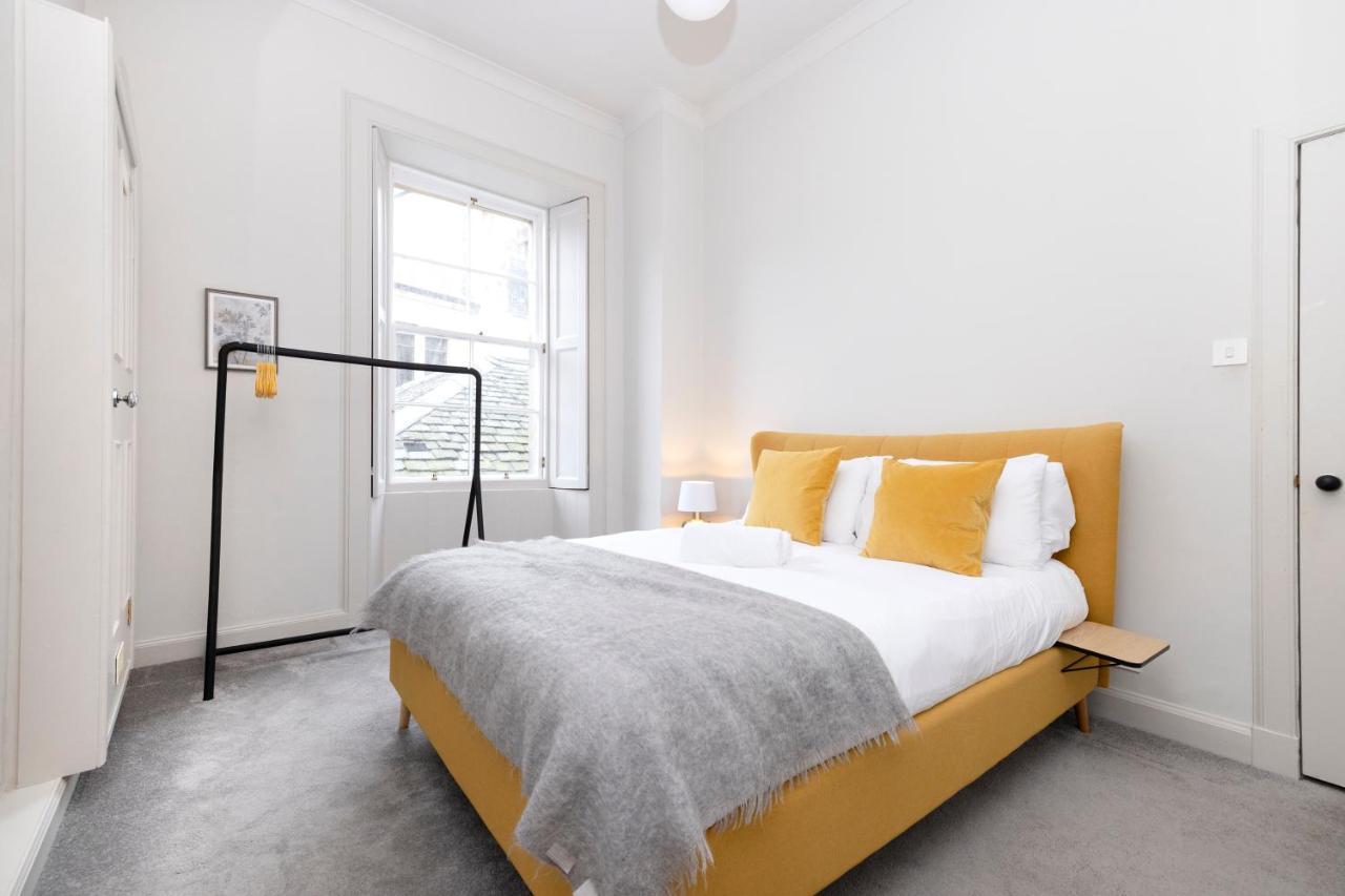 Joivy Sophisticated Apt Near Edinburgh Castle Exterior photo